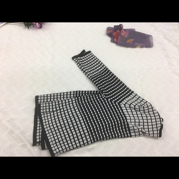 Sweater - Picture 6 of 6